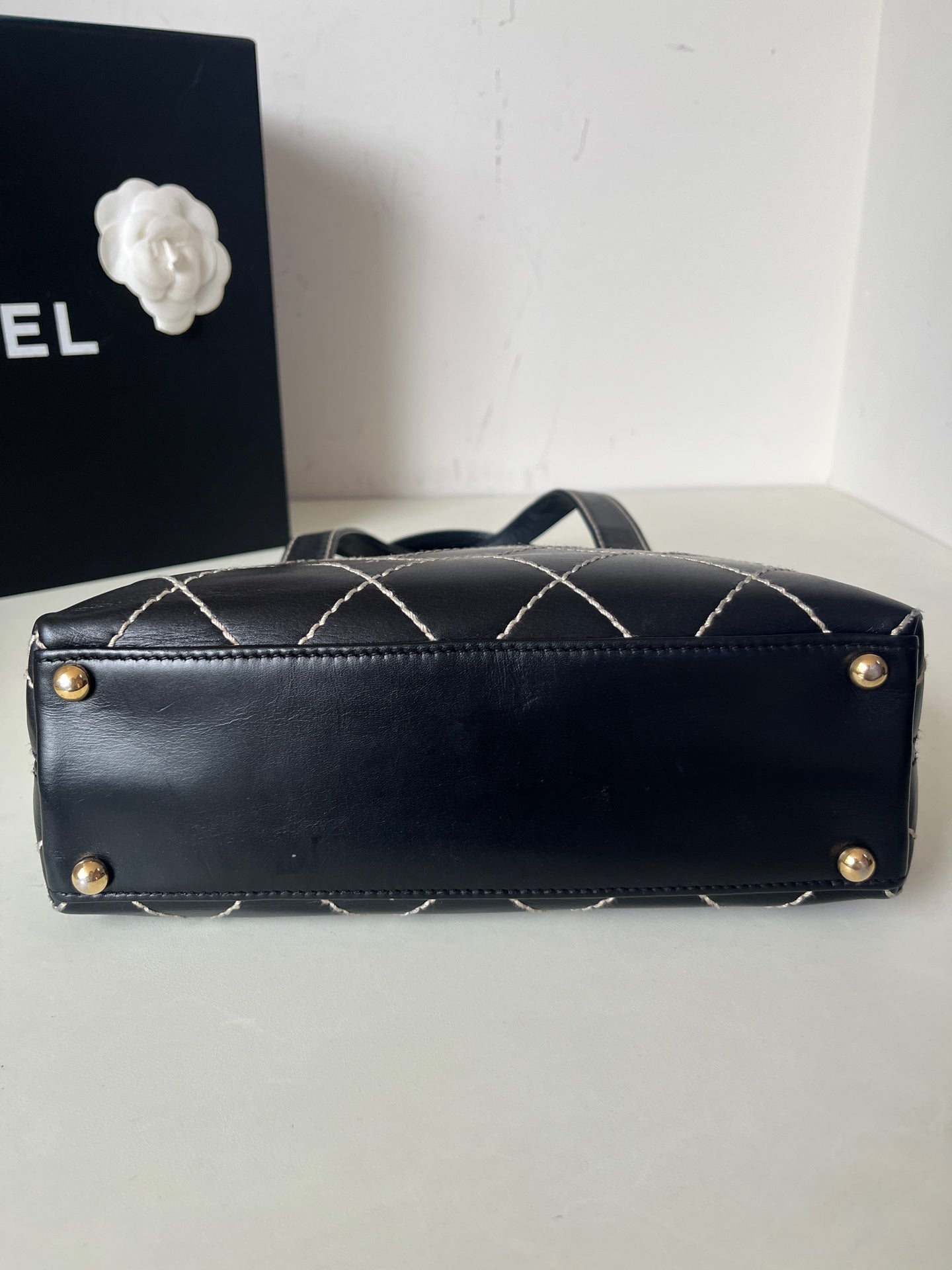 Chanel - Vivienne - Leather - Black - (small)