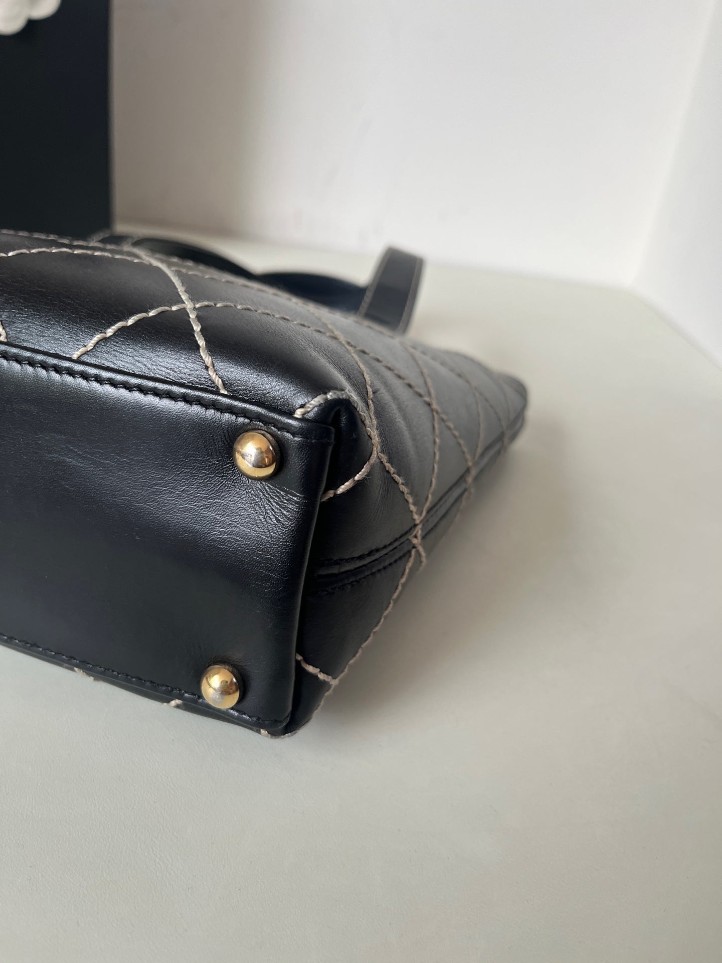 Chanel - Vivienne - Leather - Black - (small)