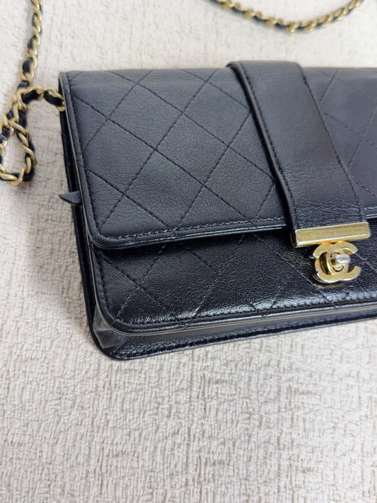 Chanel - Wallet on Chain - Calfskin - Black - (mini)