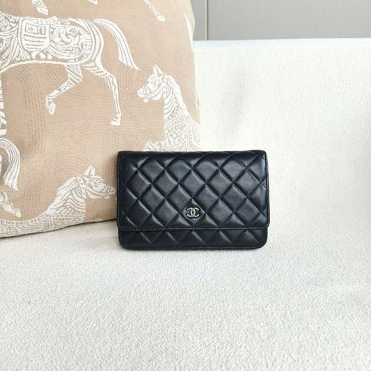 Chanel - Wallet on Chain - Lambskin leather - Black with Silver-Tone Hardware - (Mini)