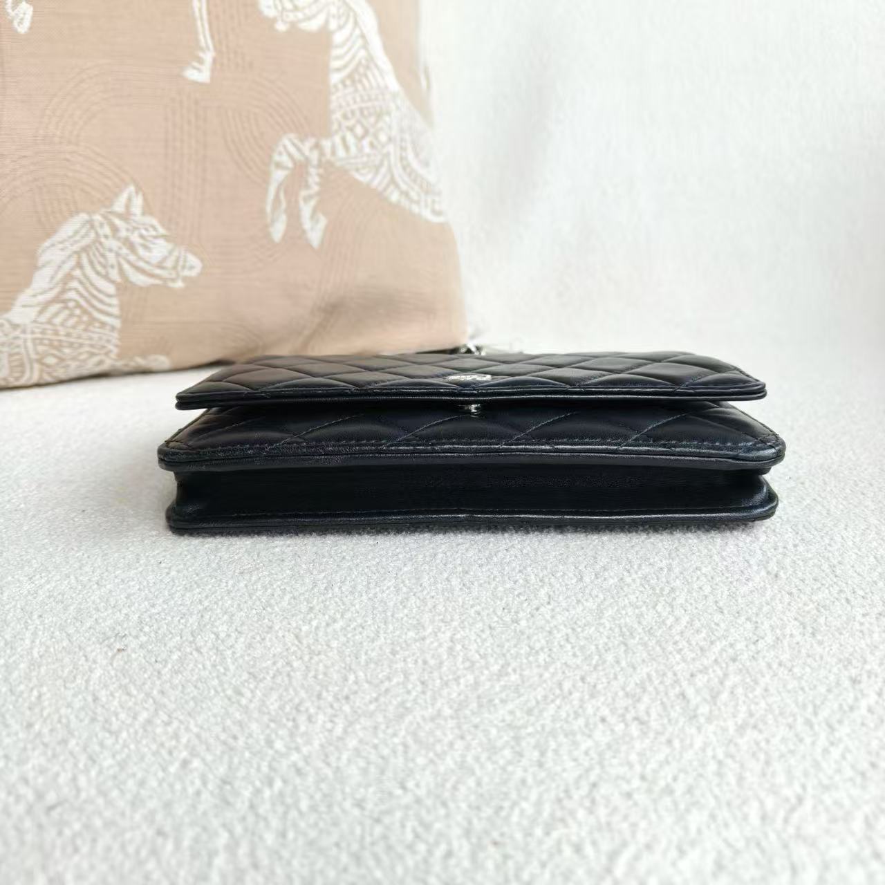 Chanel - Wallet on Chain - Lambskin leather - Black with Silver-Tone Hardware - (Mini)