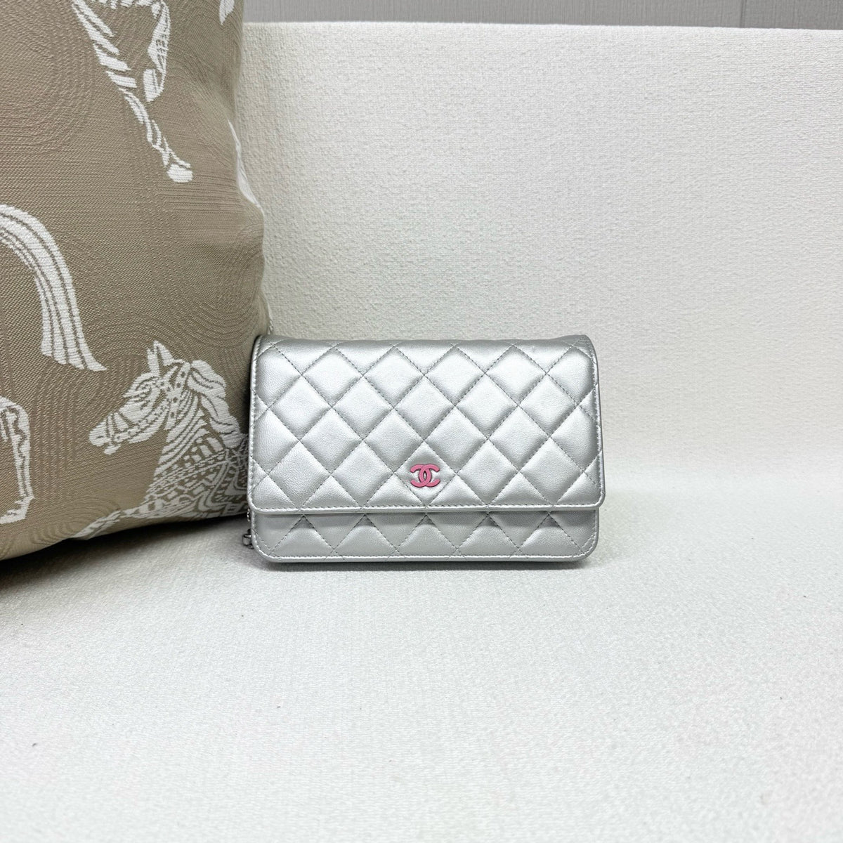 Chanel - Wallet on Chain - Leather - Silver - (mini)