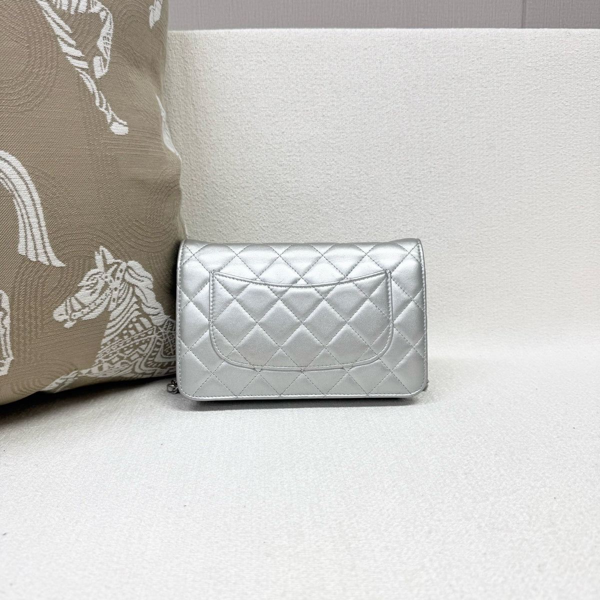 Chanel - Wallet on Chain - Leather - Silver - (mini)