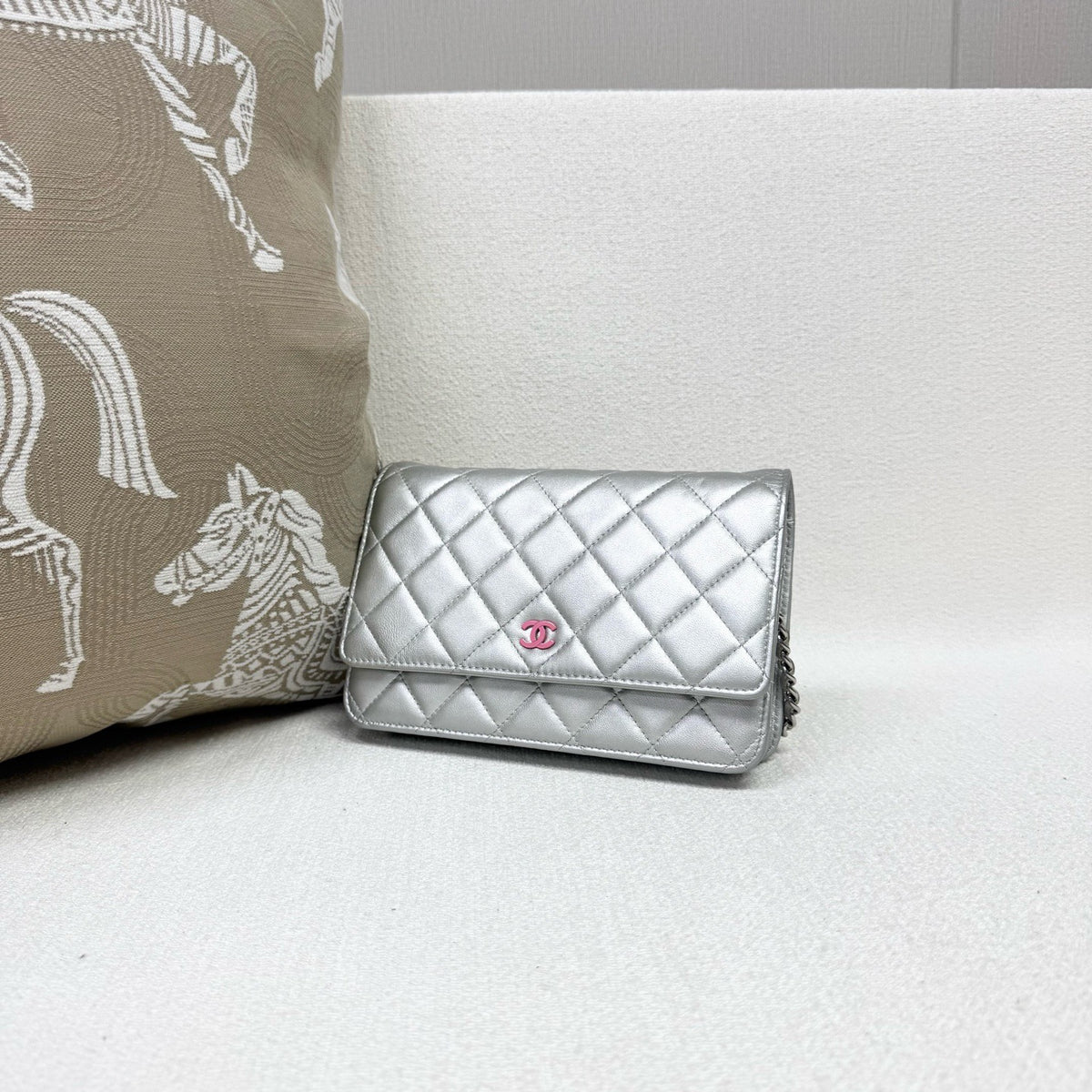 Chanel - Wallet on Chain - Leather - Silver - (mini)