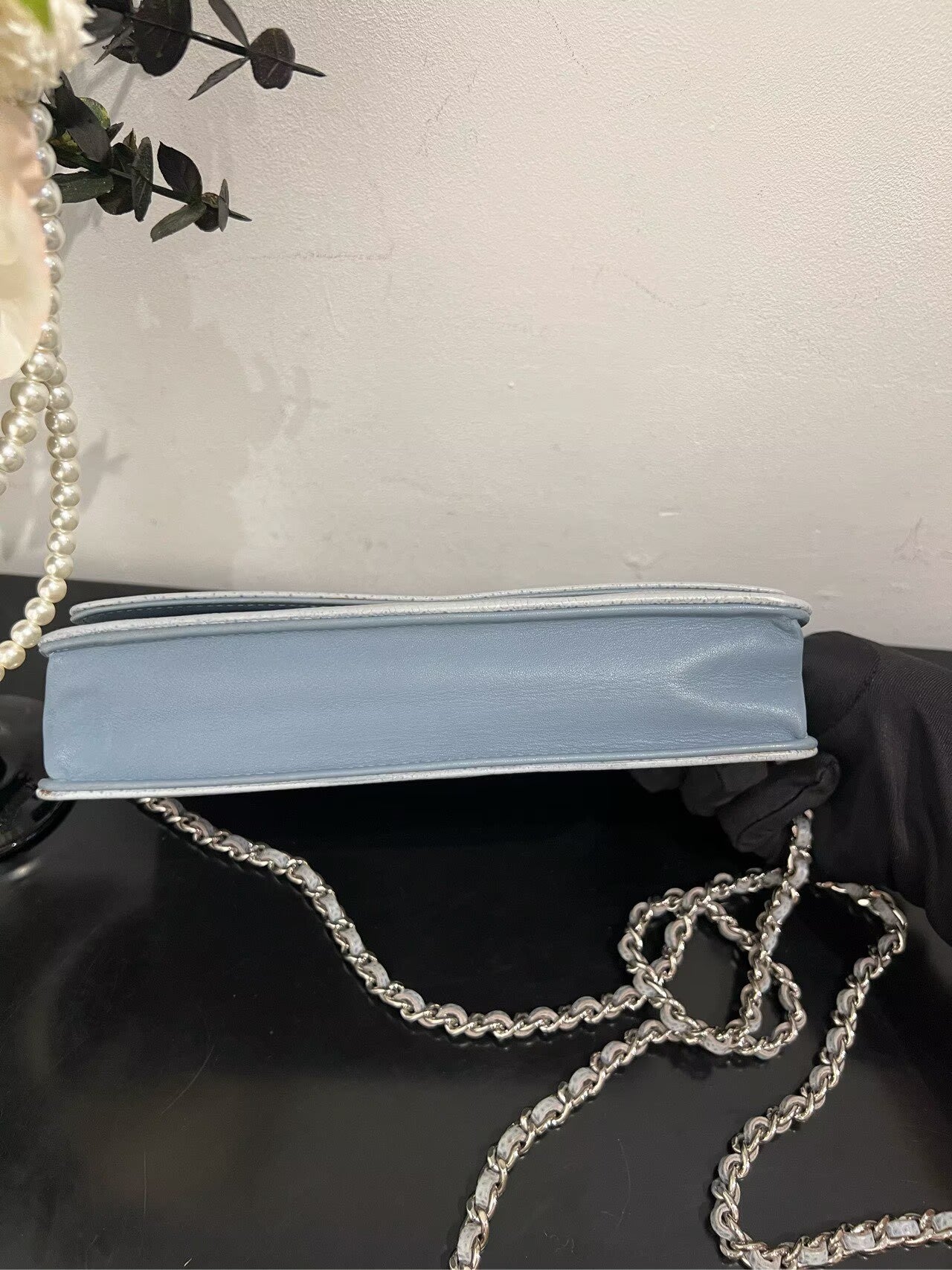 Chanel - Wallet on Chain (WOC) - Grained calfskin leather - Haze Blue - (mini)