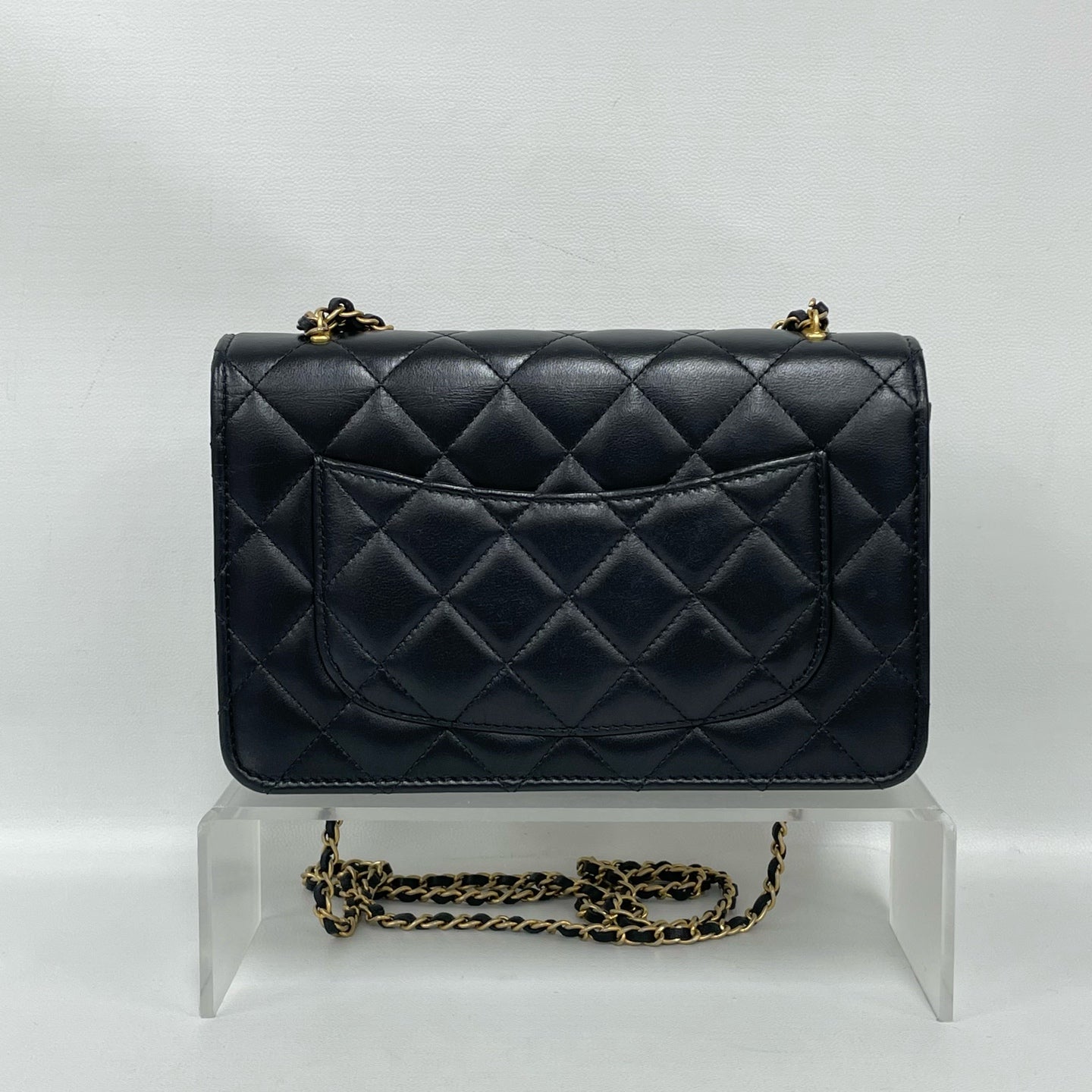 Chanel - Wallet on Chain (WOC) with Lion Pendants - Lambskin leather - Black with Gold-Tone Hardware - (mini)