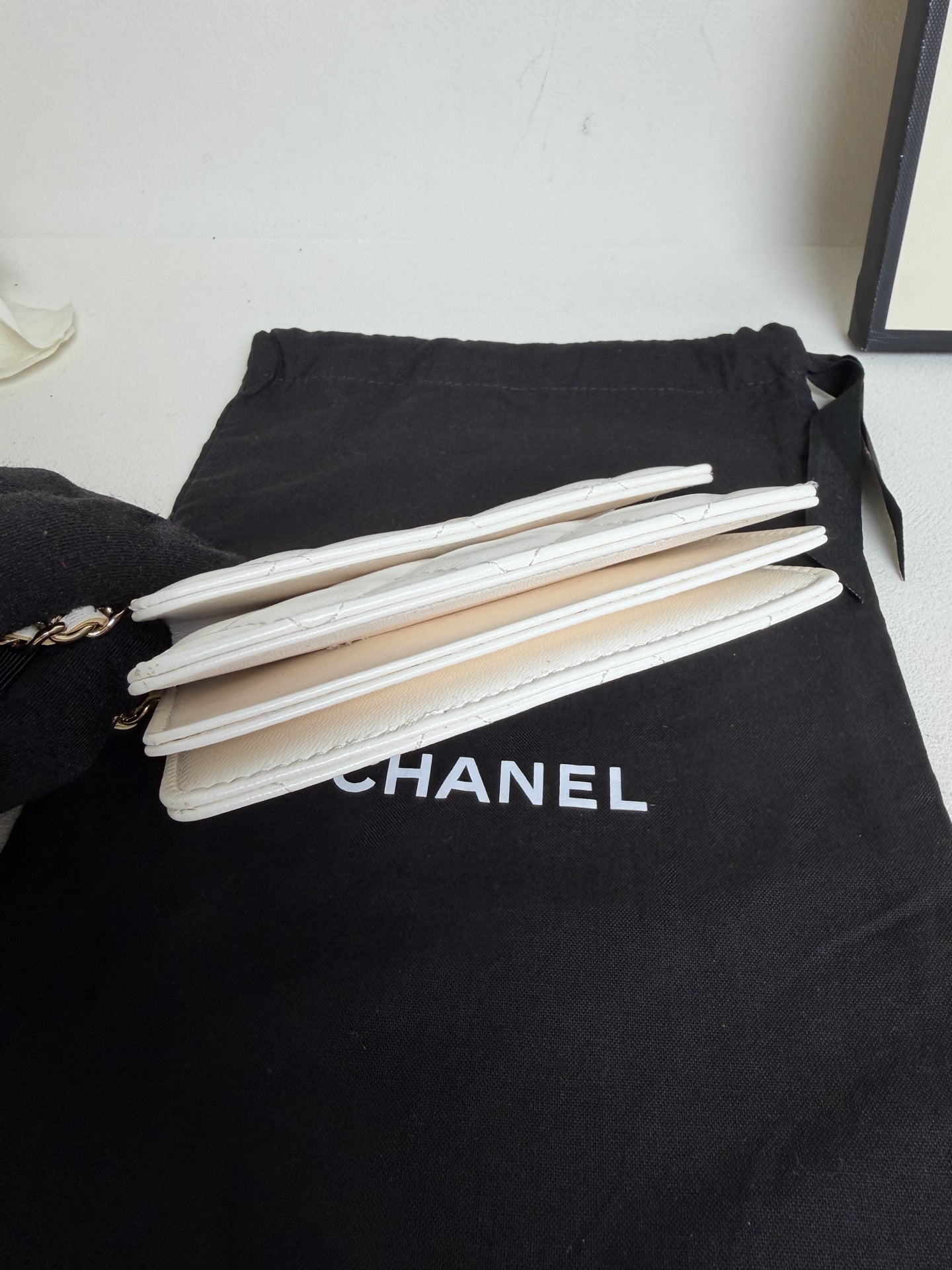 Chanel - WOC - Lambskin - White - (mini)