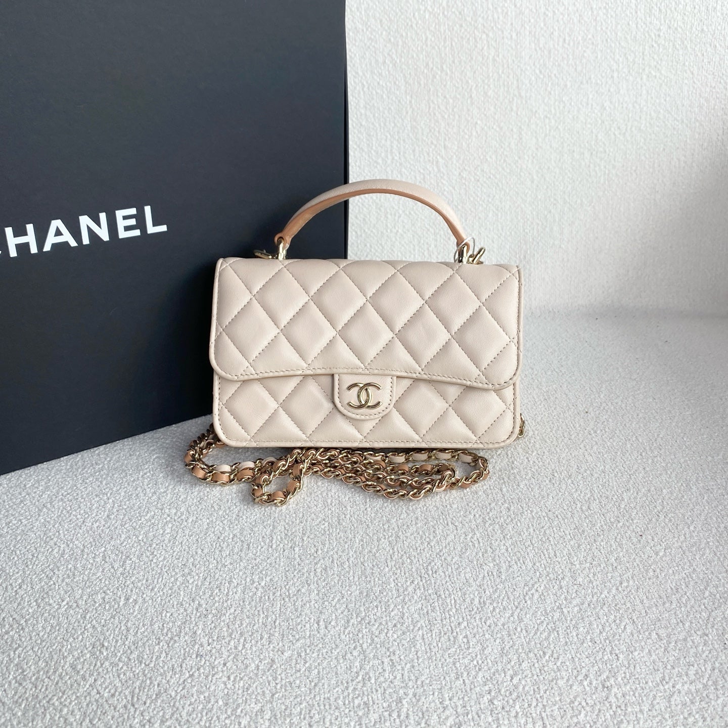 Chanel - WOC - Leather - Beige - (mini)