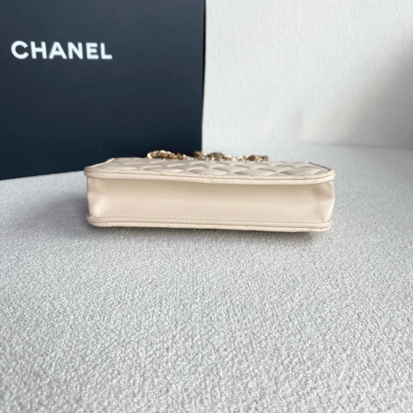 Chanel - WOC - Leather - Beige - (mini)