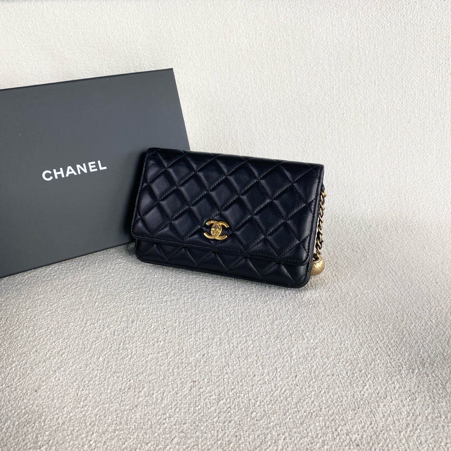 Chanel - WOC - Leather - Black - (mini)