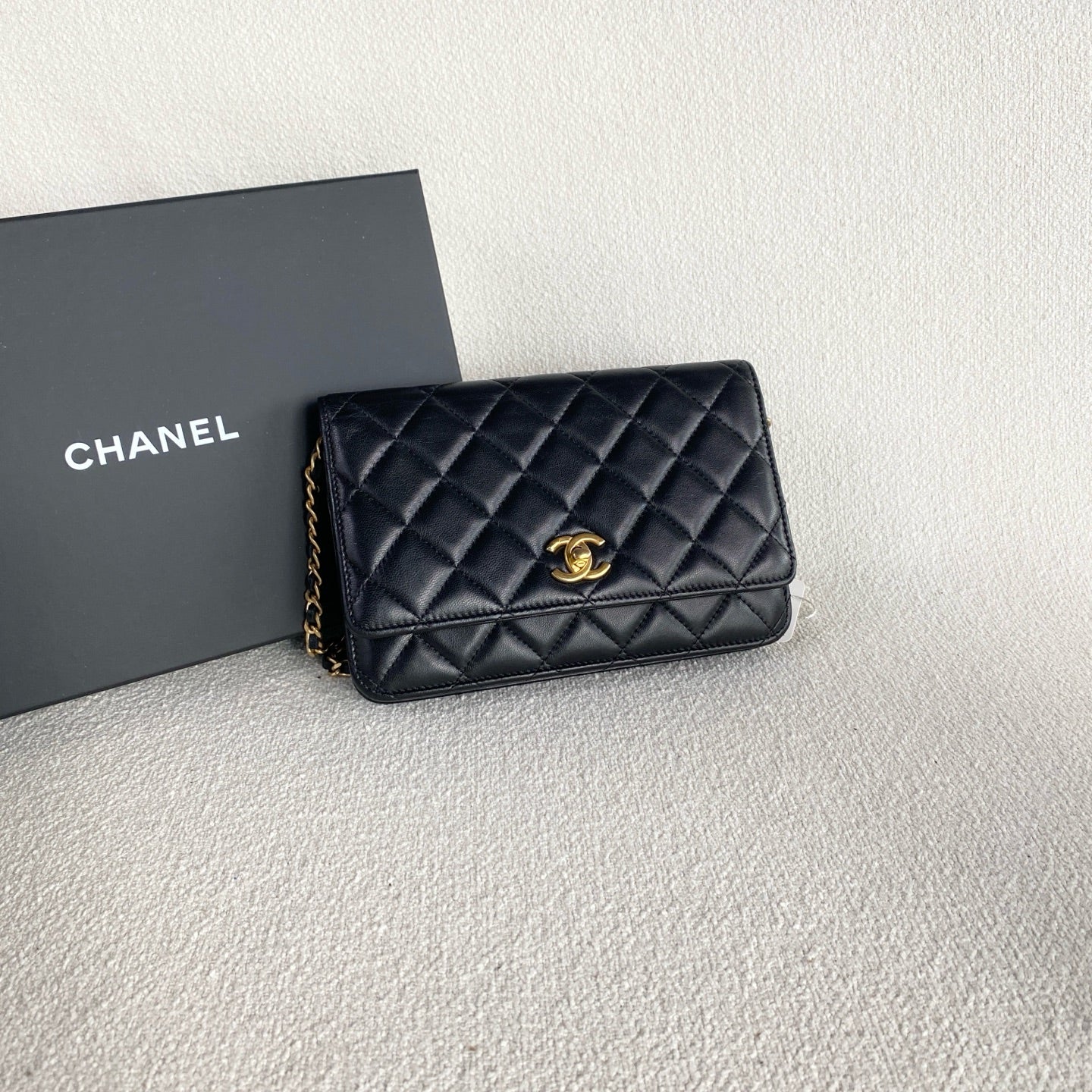 Chanel - WOC - Leather - Black - (mini)