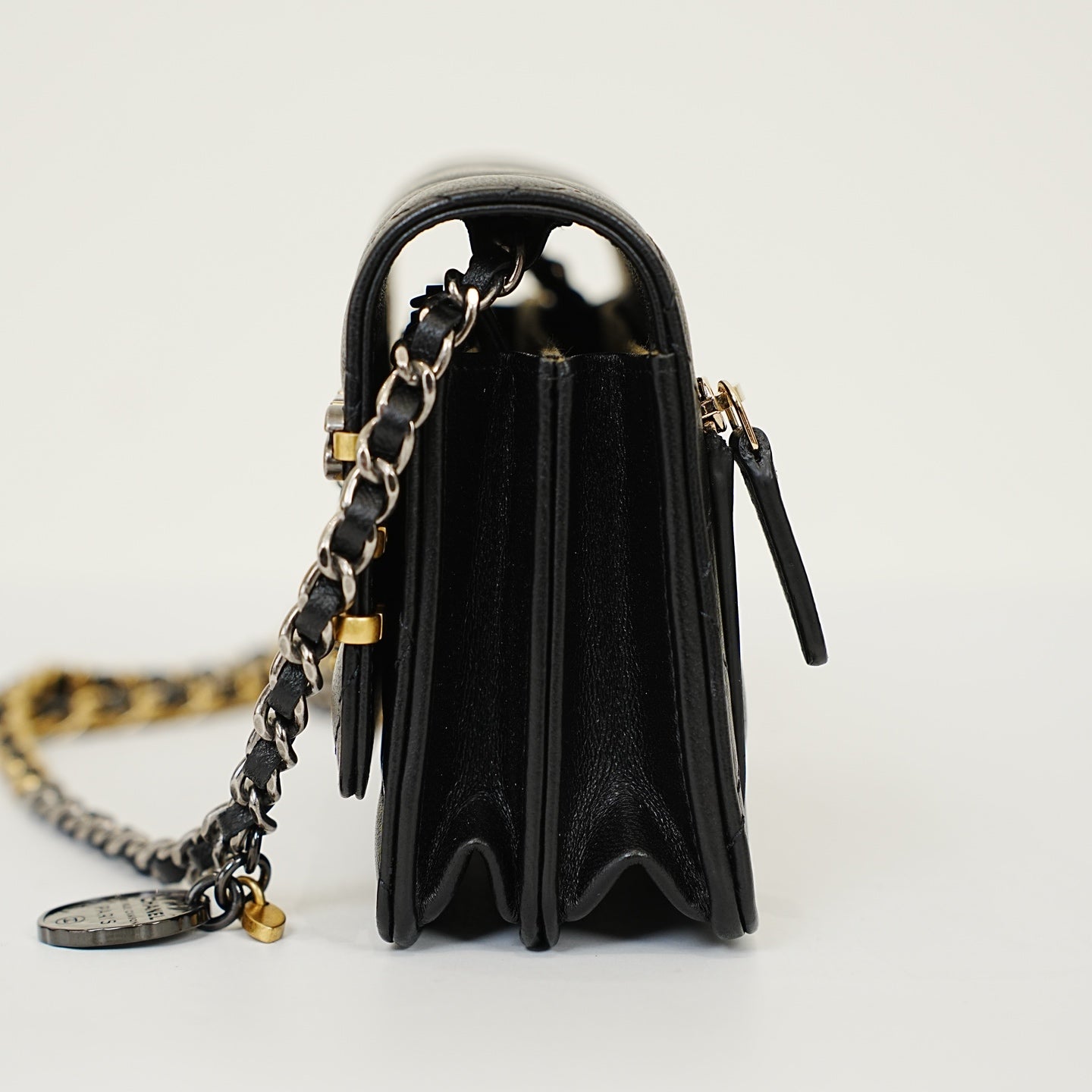 Chanel - WOC - Leather - Black - (mini)