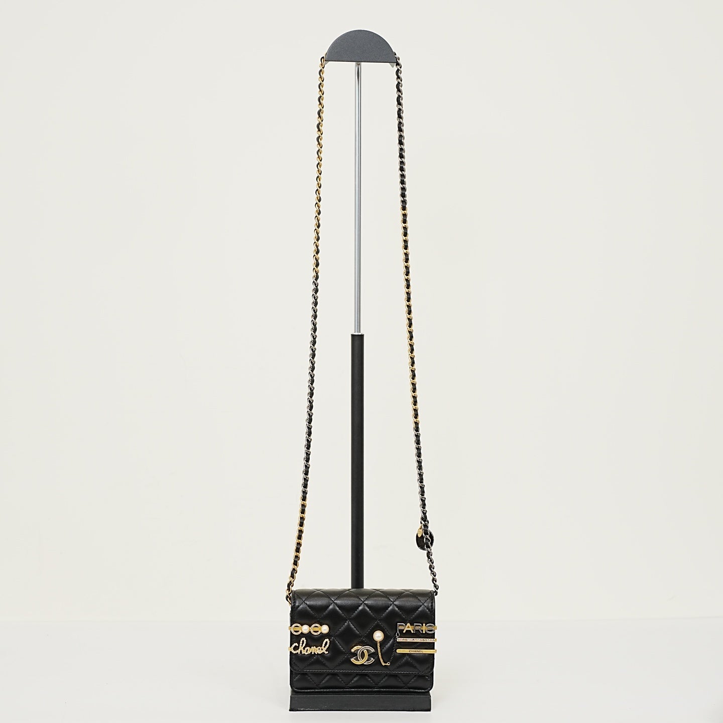 Chanel - WOC - Leather - Black - (mini)