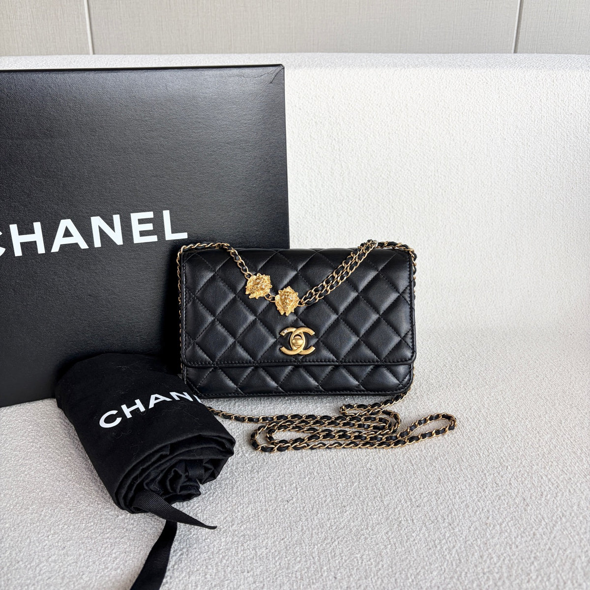 Chanel - WOC - Leather - Black - (small)