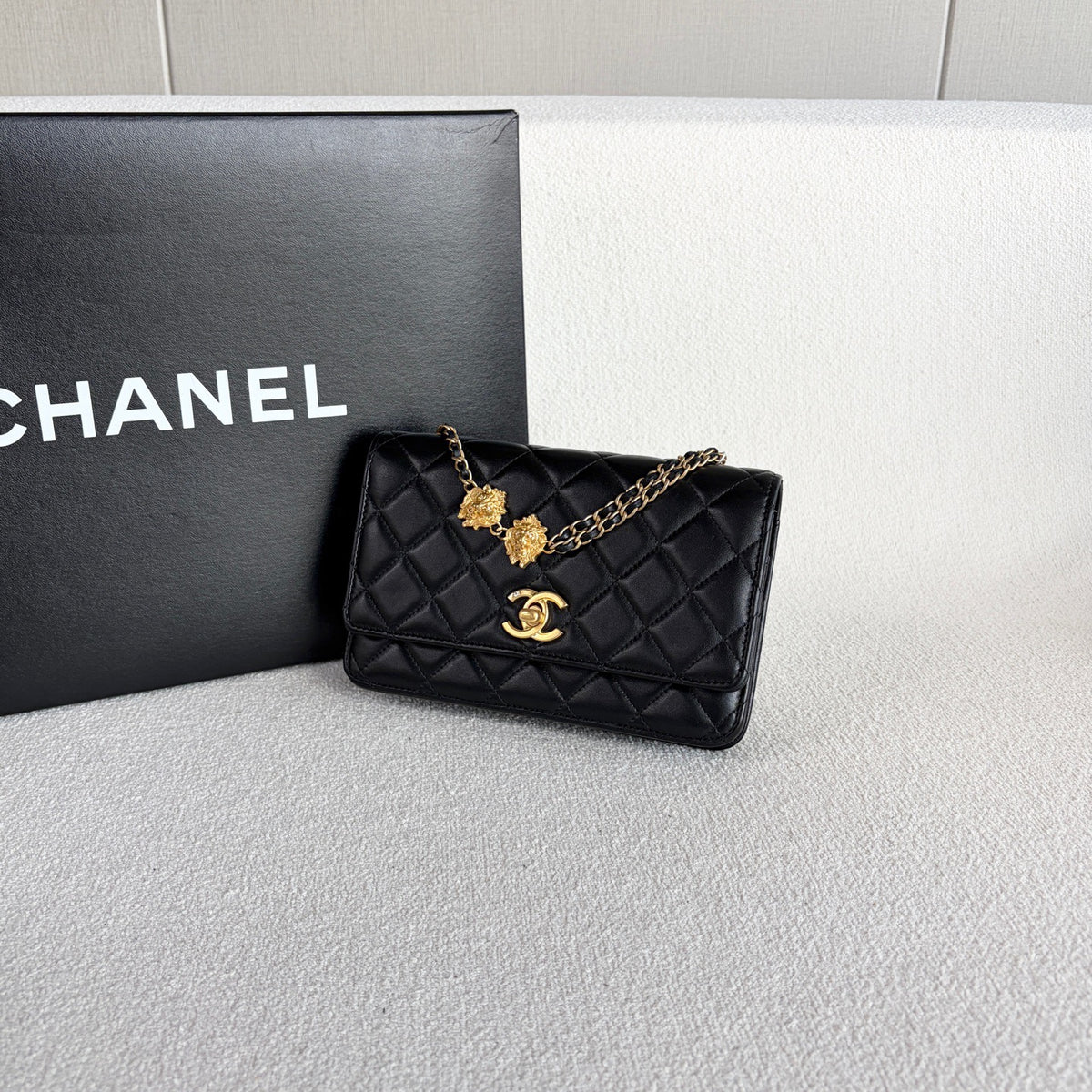 Chanel - WOC - Leather - Black - (small)