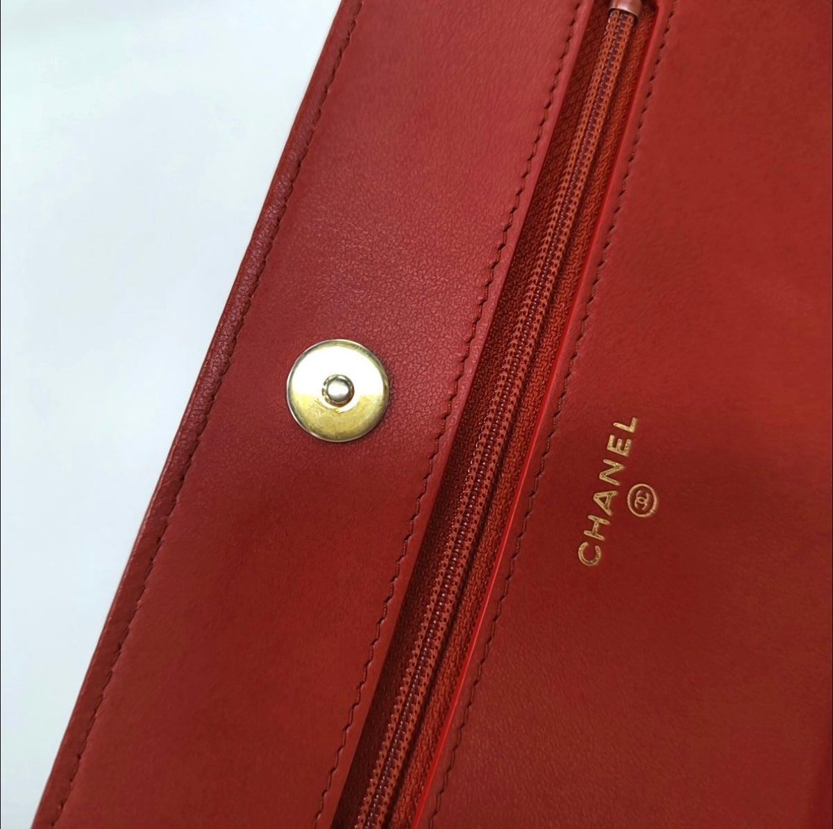 Chanel - WOC - Leather - Red - (mini)