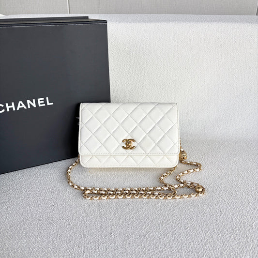 Chanel - Woc - Leather - White - (mini)