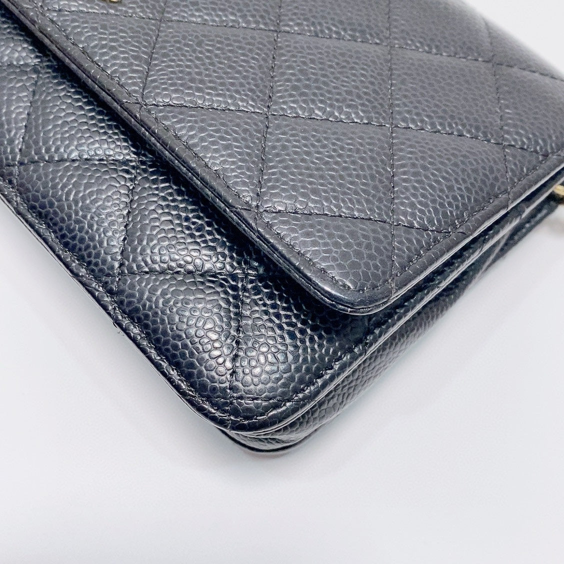 Chanel - WOC (Wallet On Chain) - Caviar leather - Black with Gold-Tone Hardware - (mini)