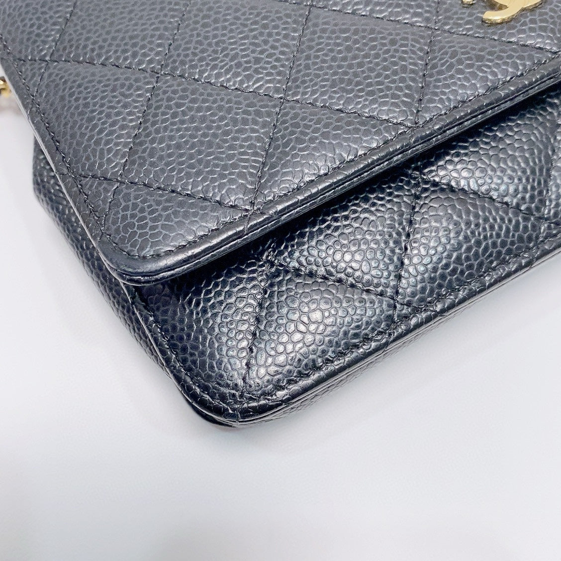 Chanel - WOC (Wallet On Chain) - Caviar leather - Black with Gold-Tone Hardware - (mini)