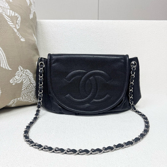Chanel - Yuanbao Half Moon Shoulder Bag - Leather - Black - (Other)