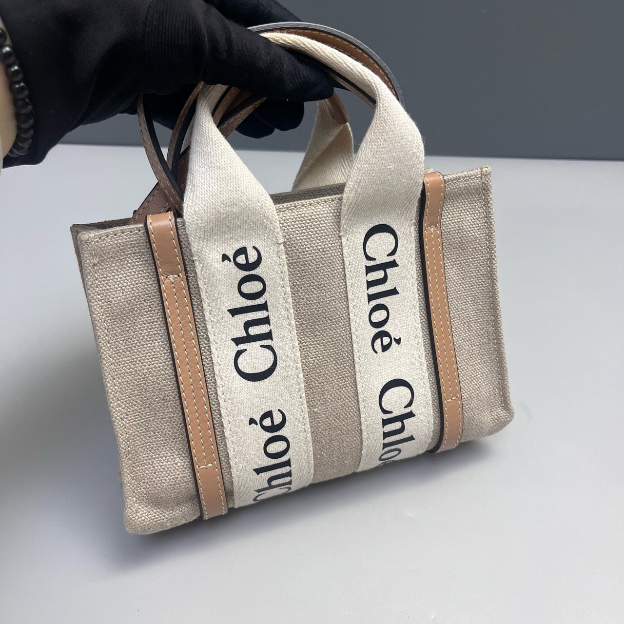 Chloe - Woody Tote Bag Mini - Canvas with calfskin leather trim - Beige - (mini)