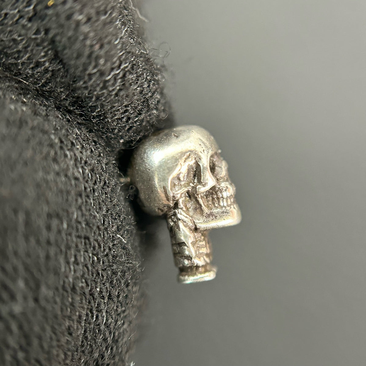 Chrome Hearts - Foti Delphino Skull Stud Earrings - Sterling silver (925). - Silver