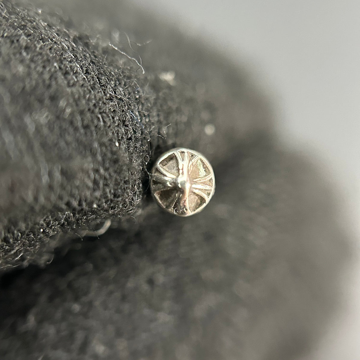 Chrome Hearts - Foti Delphino Skull Stud Earrings - Sterling silver (925). - Silver