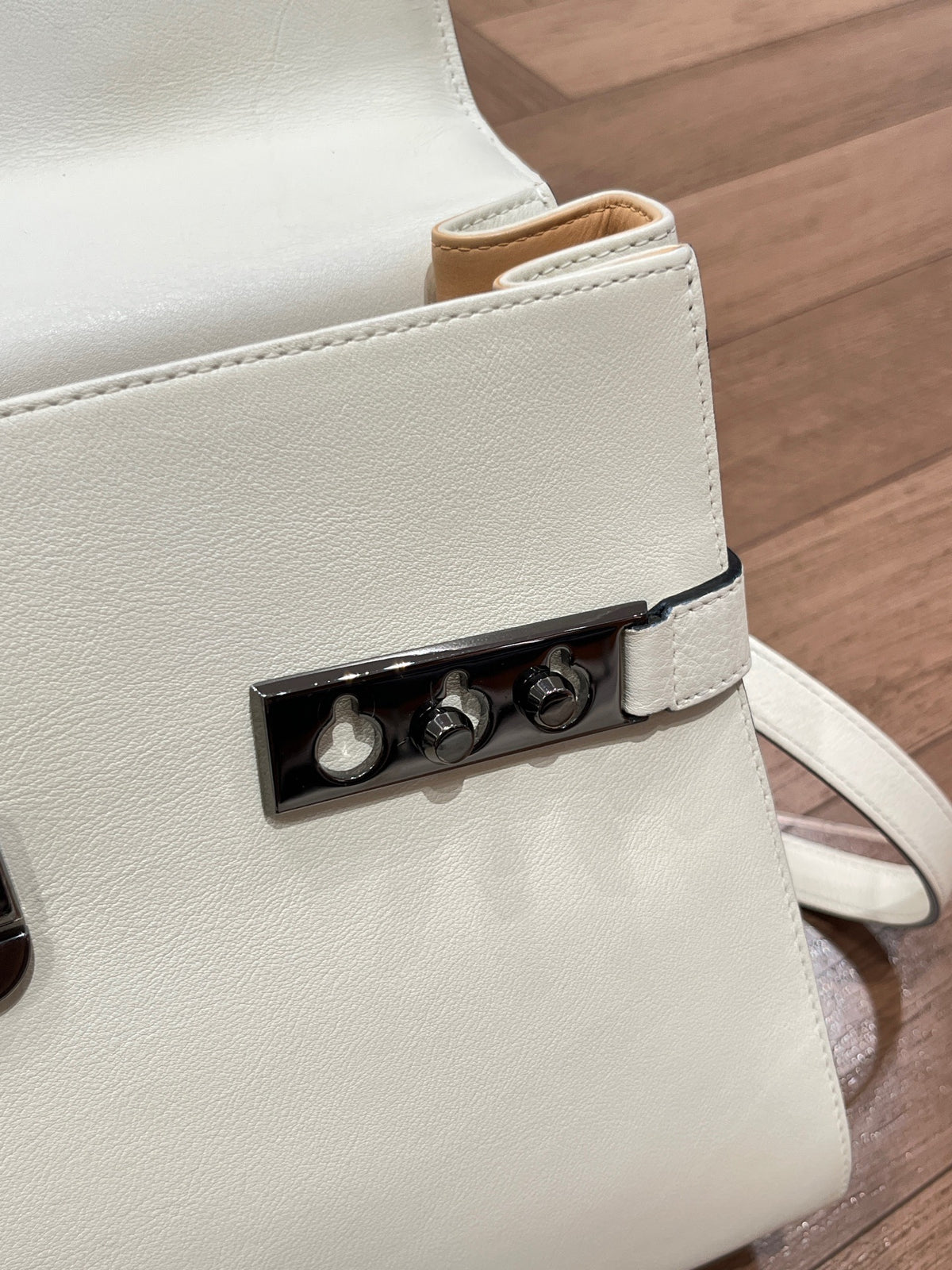 Delvaux - Tempete Large - Leather - White - (large)