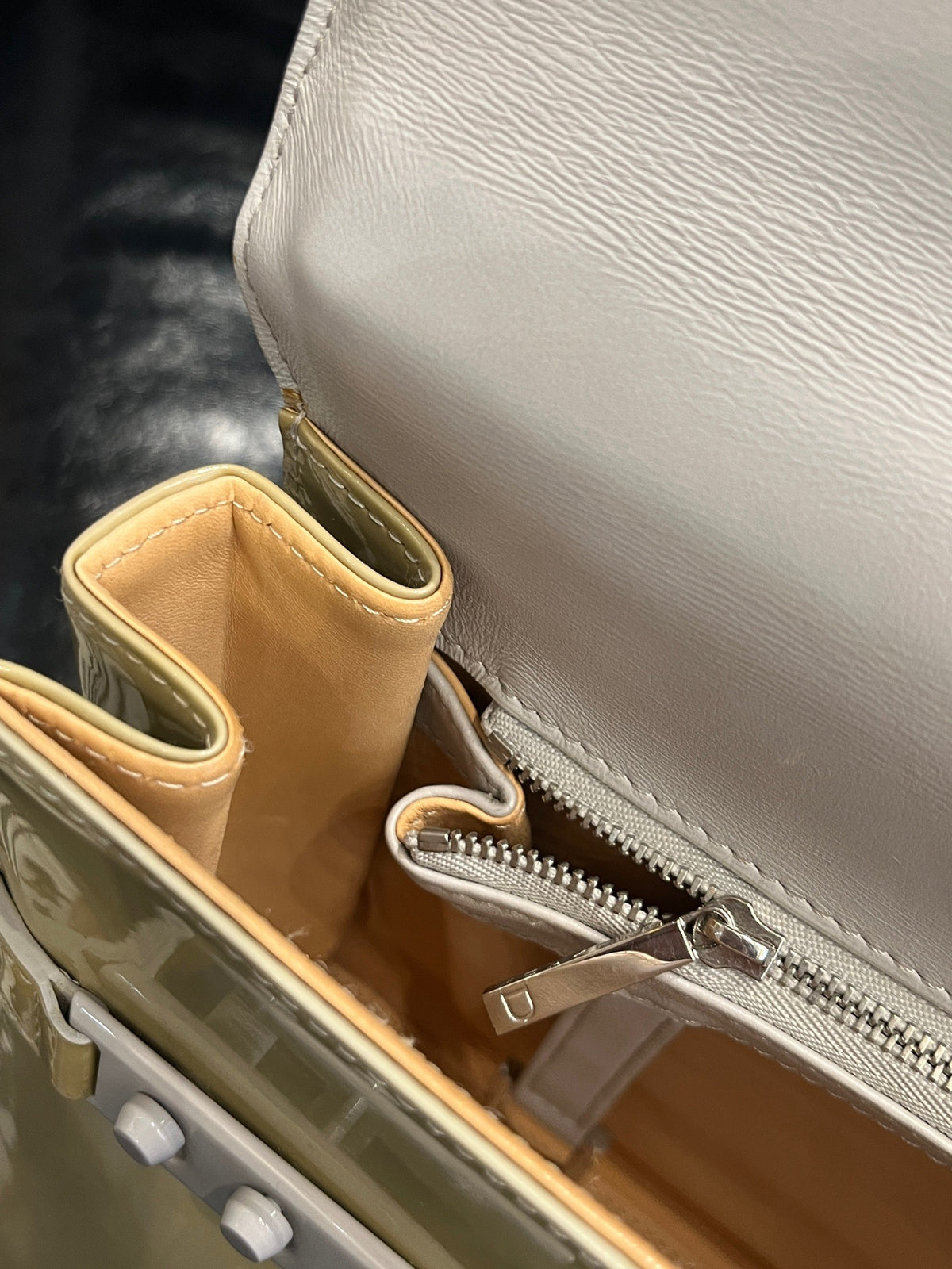 Delvaux - Tempete - Patent leather - Beige - (medium)
