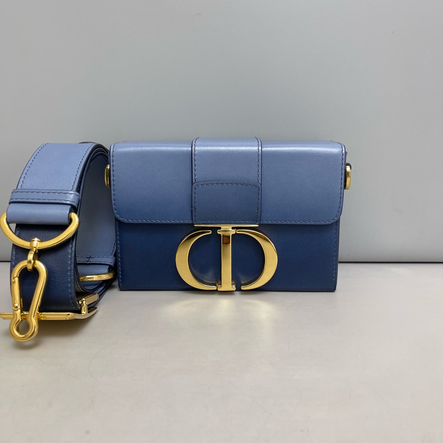 Dior - 30 Montaigne Box Bag - Leather - Blue - (mini)