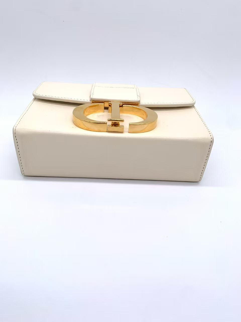 Dior - 30 Montaigne Box Bag - Smooth cowhide leather - Off-white with Gold-Tone Hardware - (Mini)