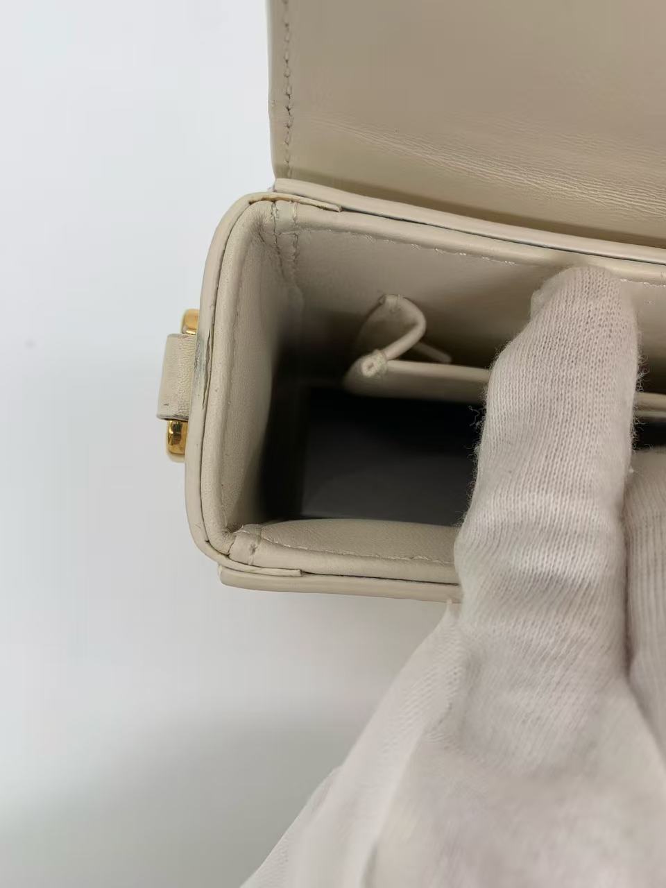 Dior - 30 Montaigne Box Bag - Smooth cowhide leather - Off-white with Gold-Tone Hardware - (Mini)
