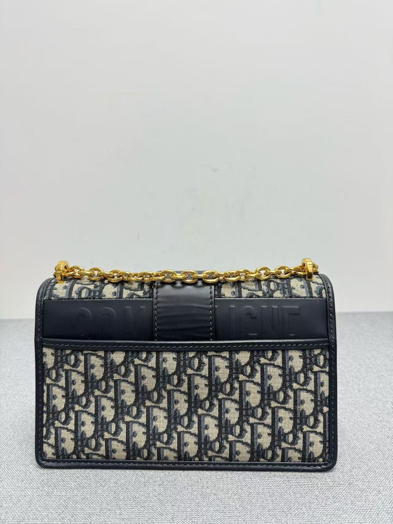 Dior - 30 Montaigne - Dior Oblique jacquard canvas with calfskin leather trim and details - Beige and Navy Blue - (Medium)