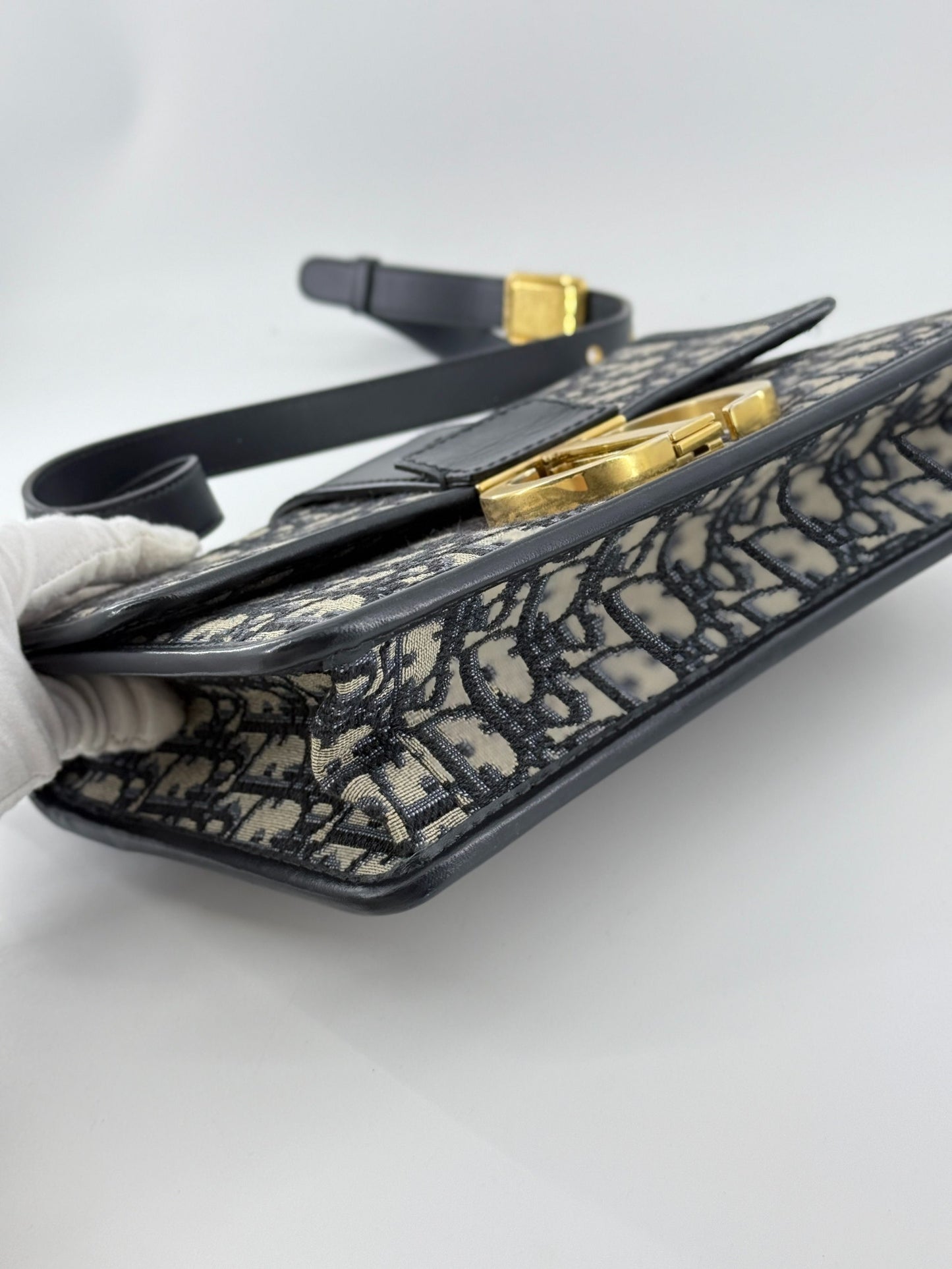Dior - 30 Montaigne - Jacquard canvas with leather trim - Navy Blue and Beige with Black trim - (Medium)