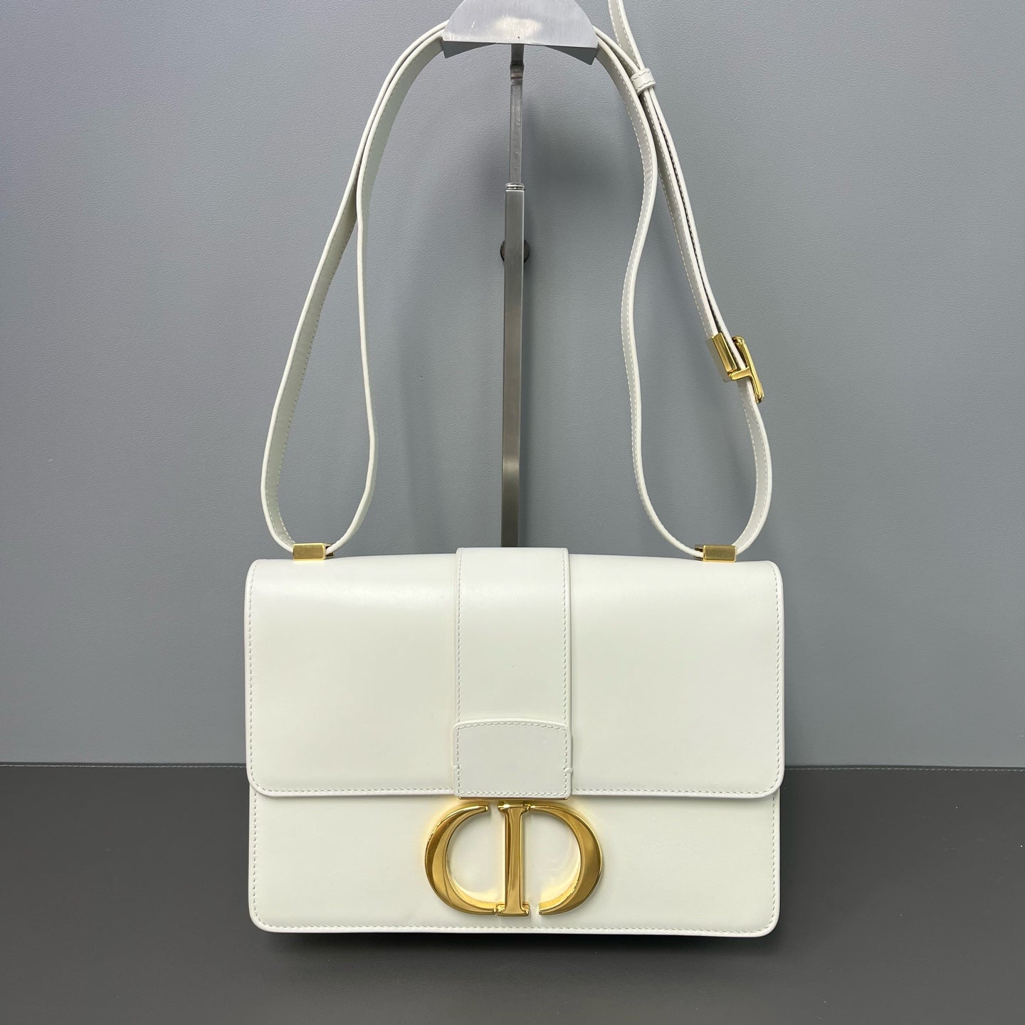 Dior - 30 Montaigne - Leather - White - (medium)
