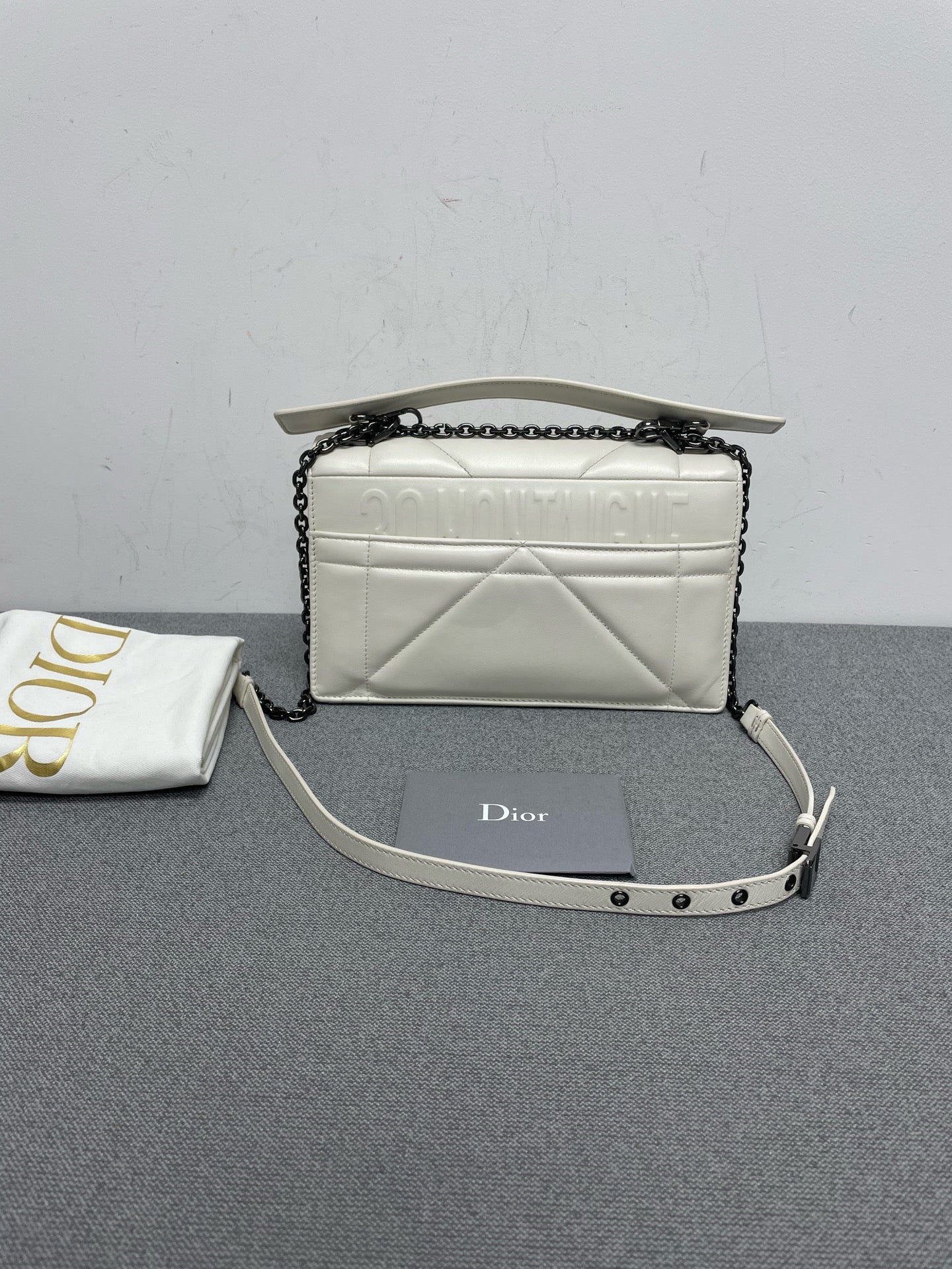Dior - 30 Montaigne - Leather - White - (medium)