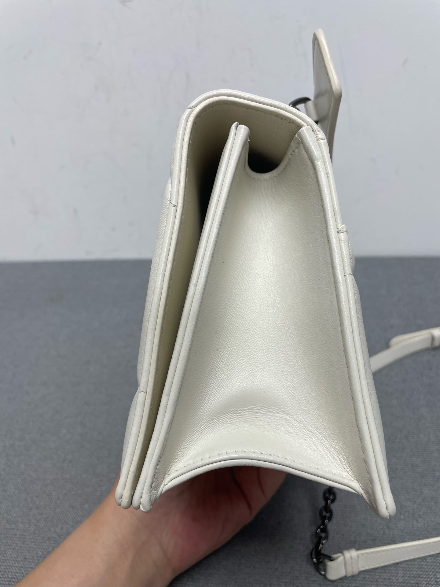 Dior - 30 Montaigne - Leather - White - (medium)