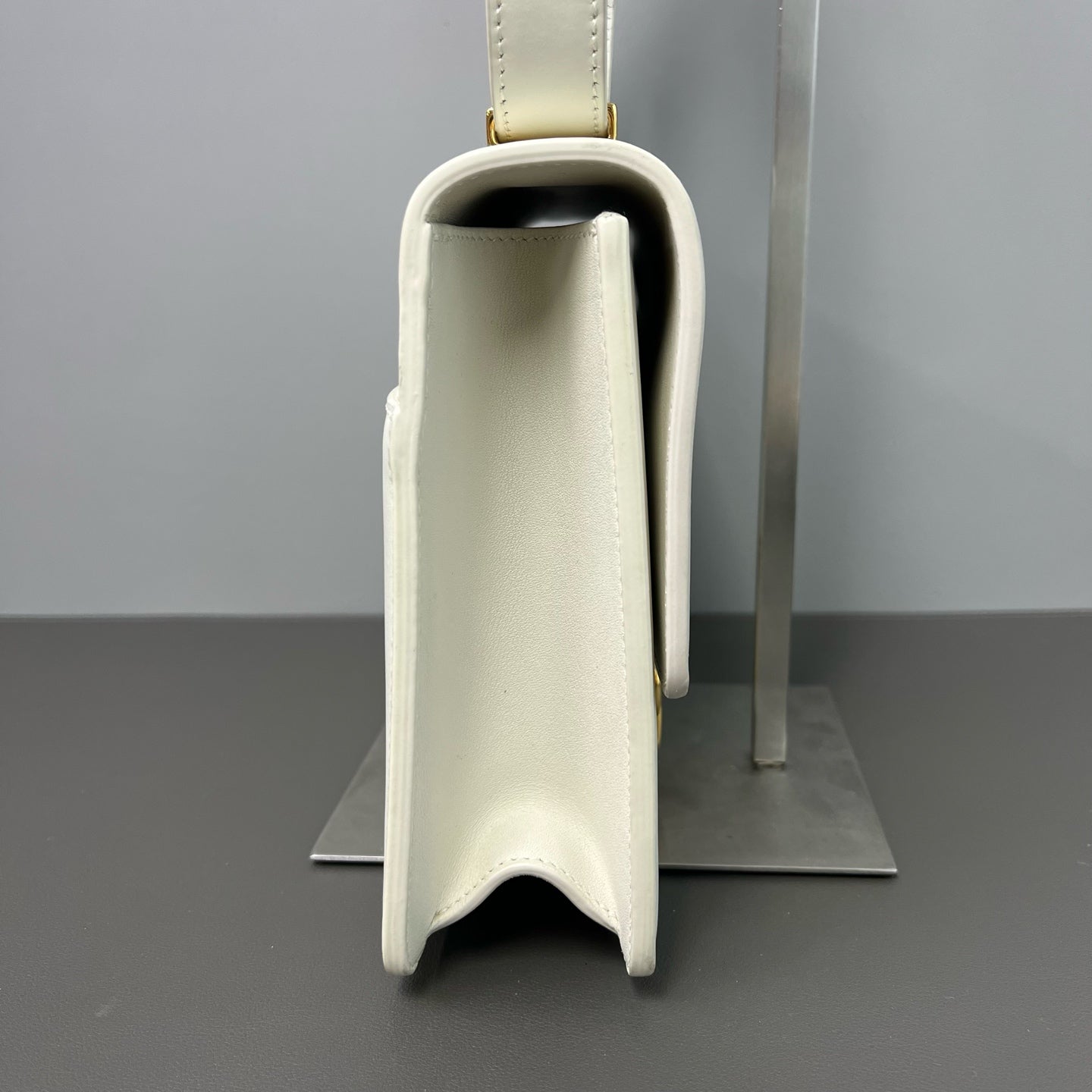 Dior - 30 Montaigne - Leather - White - (medium)