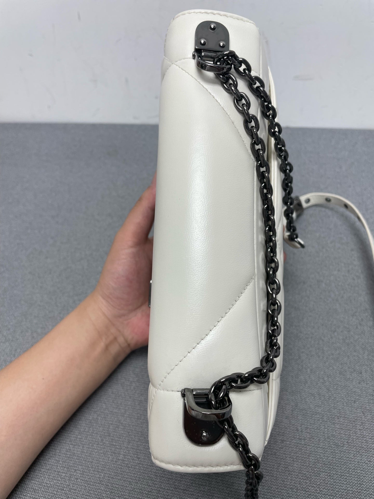 Dior - 30 Montaigne - Leather - White - (medium)