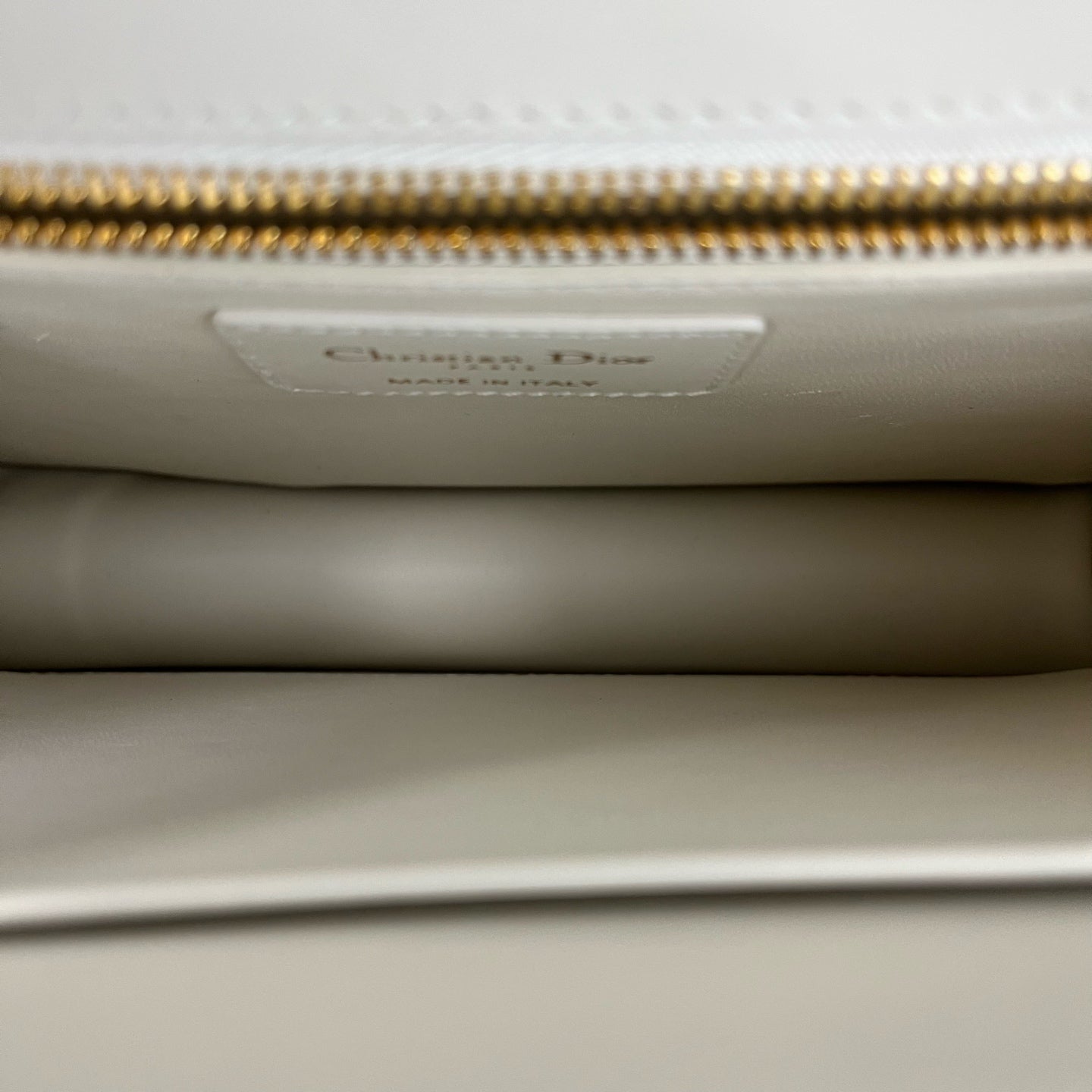 Dior - 30 Montaigne - Leather - White - (medium)