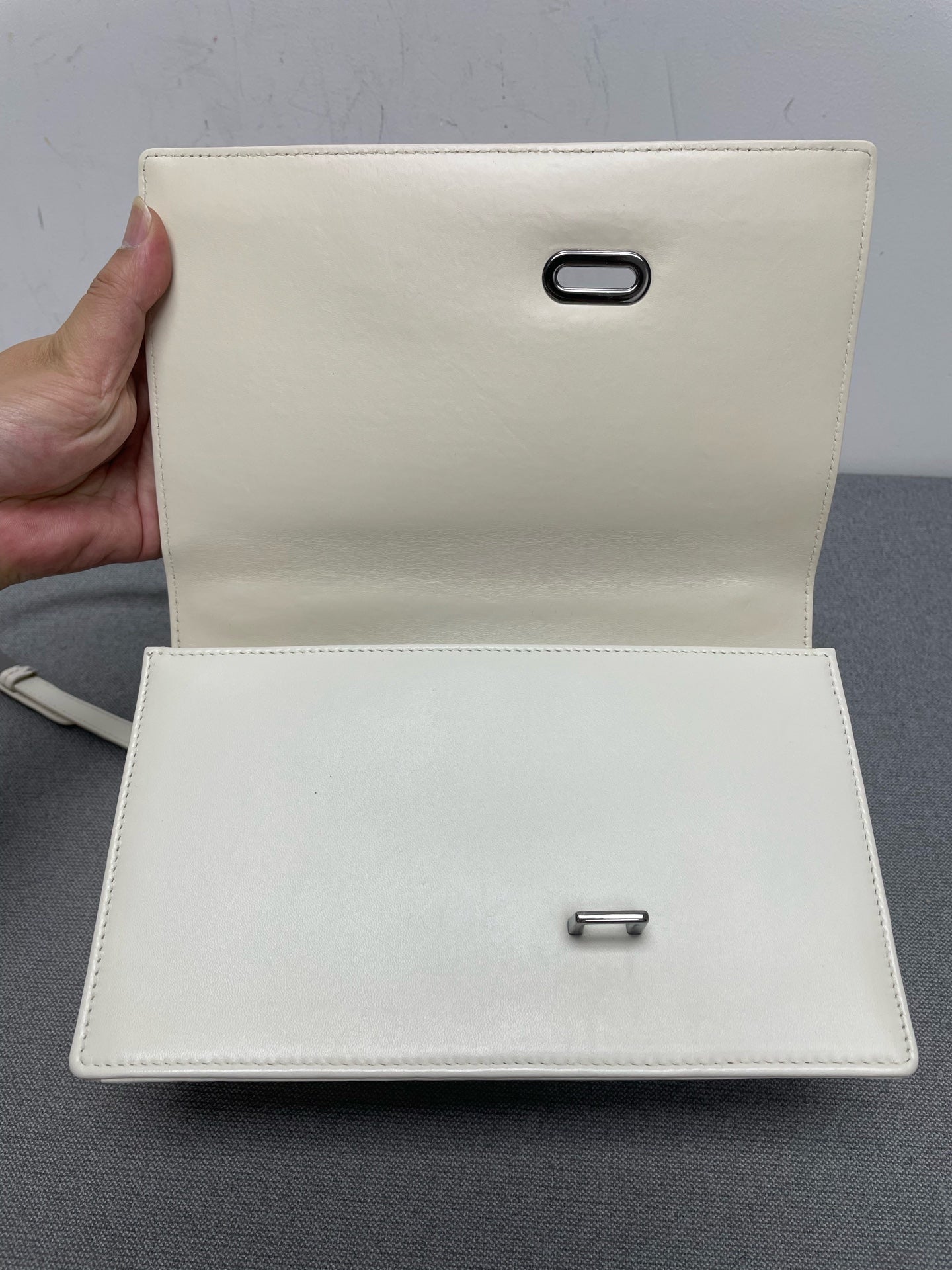 Dior - 30 Montaigne - Leather - White - (medium)