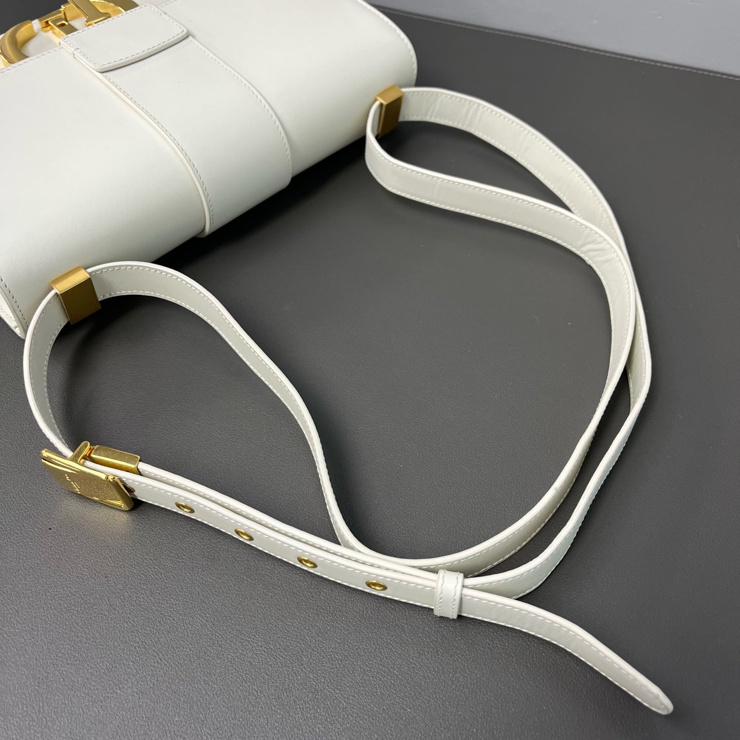 Dior - 30 Montaigne - Leather - White - (medium)