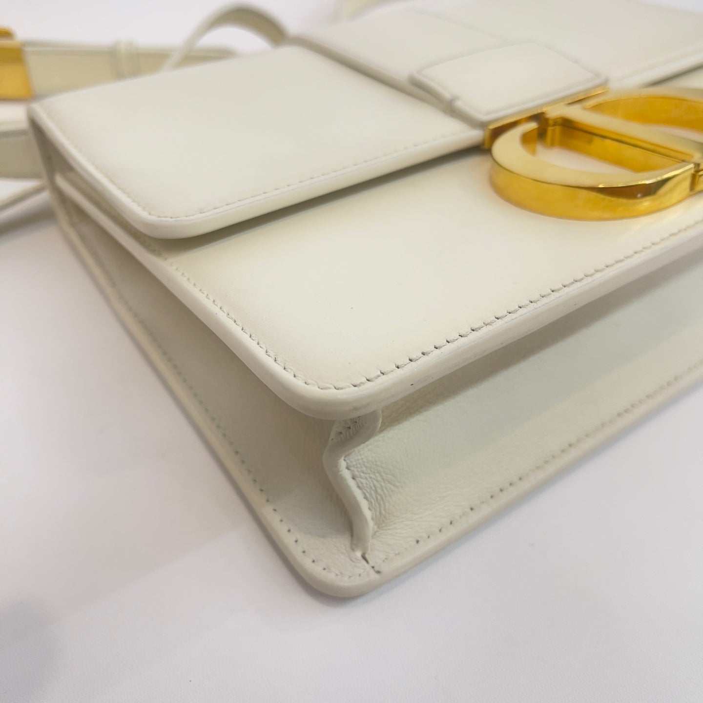 Dior - 30 Montaigne - Leather - White - (medium)
