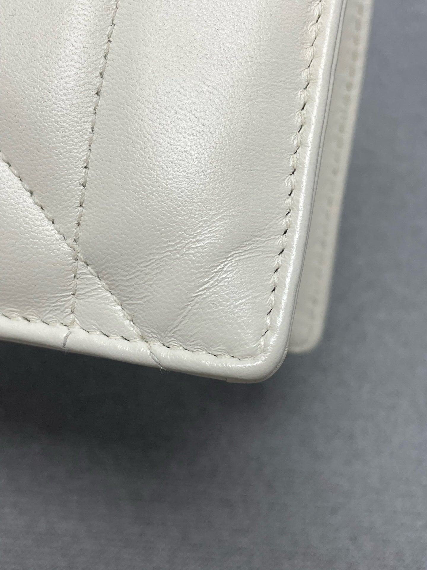 Dior - 30 Montaigne - Leather - White - (medium)