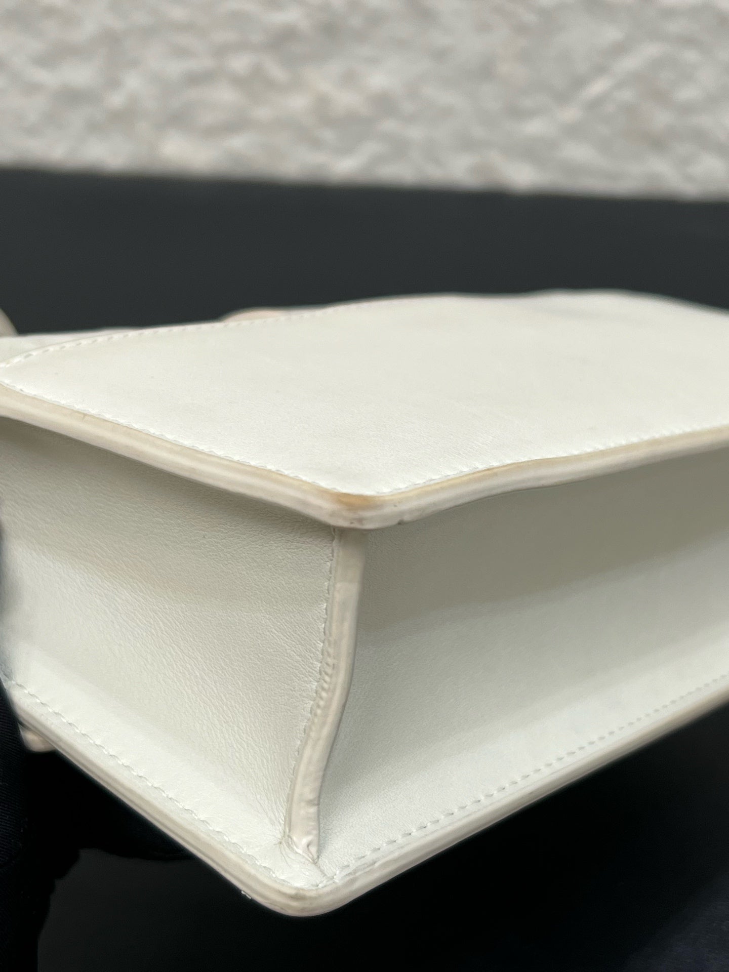 Dior - 30 Montaigne - Leather - White - (small)