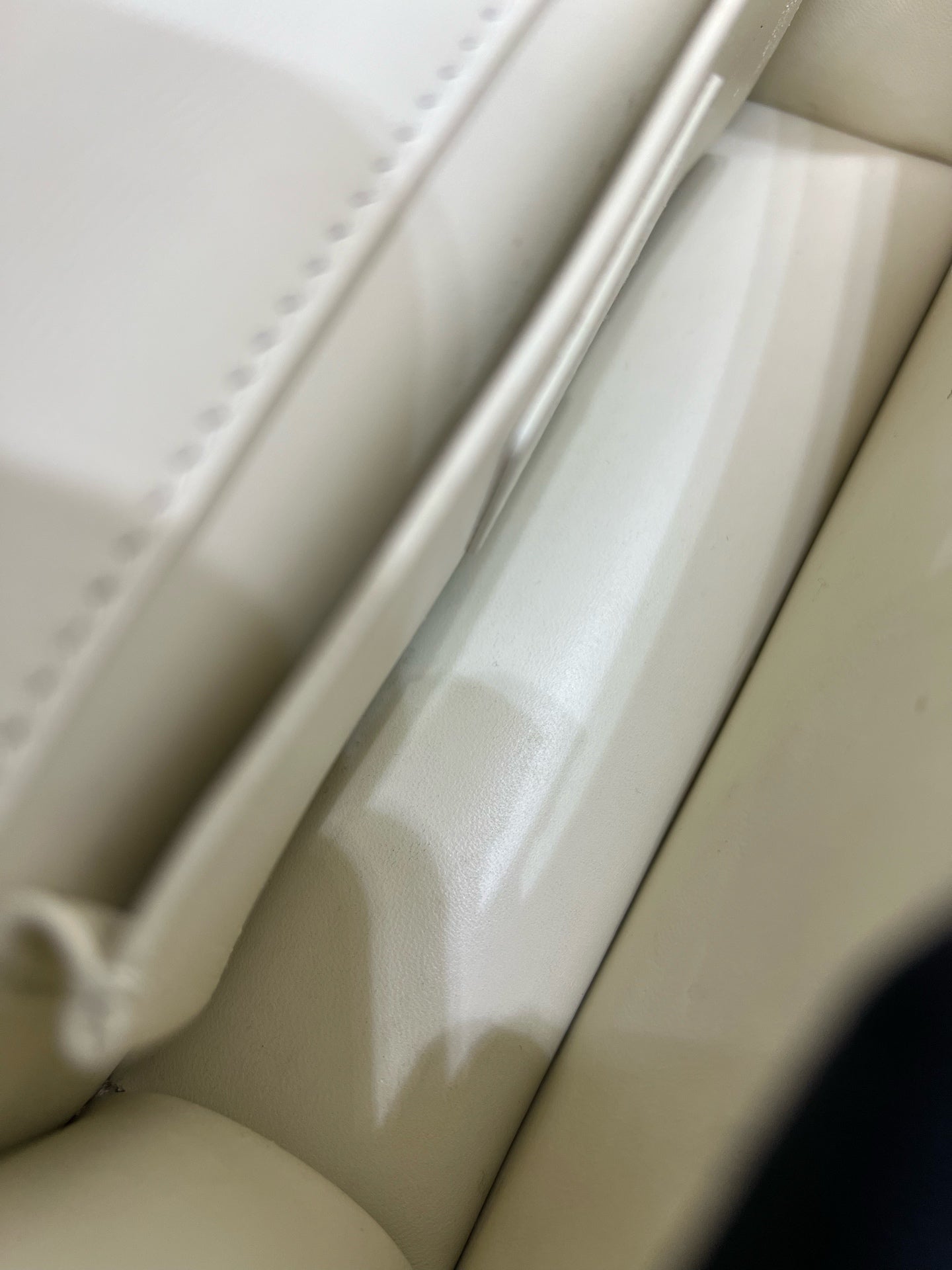 Dior - 30 Montaigne - Leather - White - (small)
