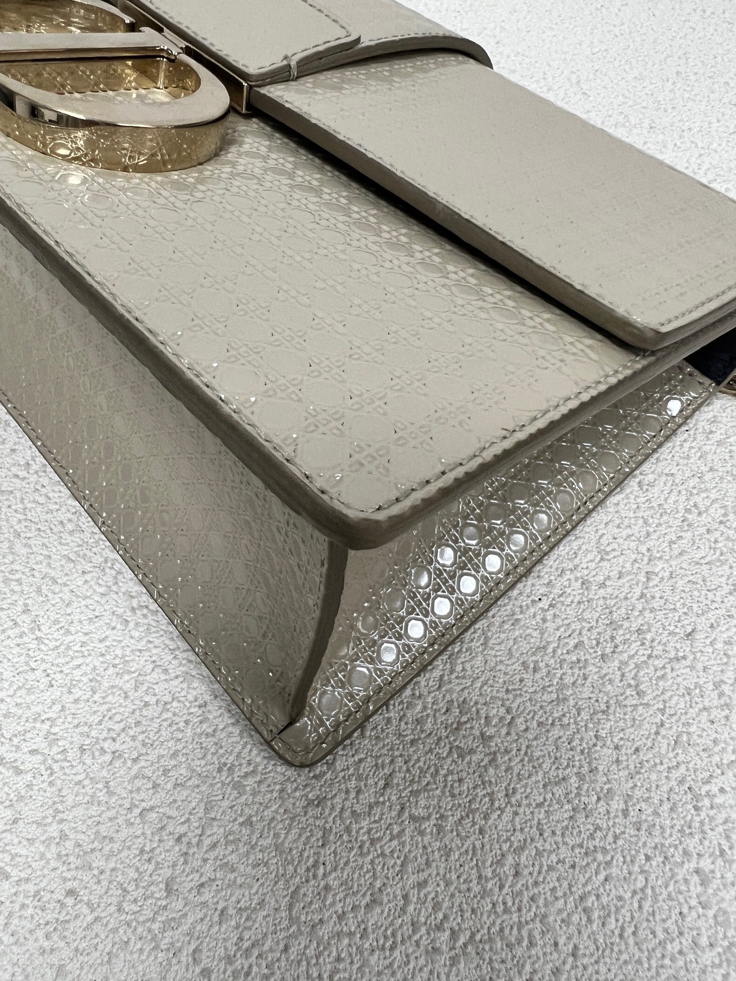 Dior - 30 Montaigne - Patent leather - Beige - (medium)