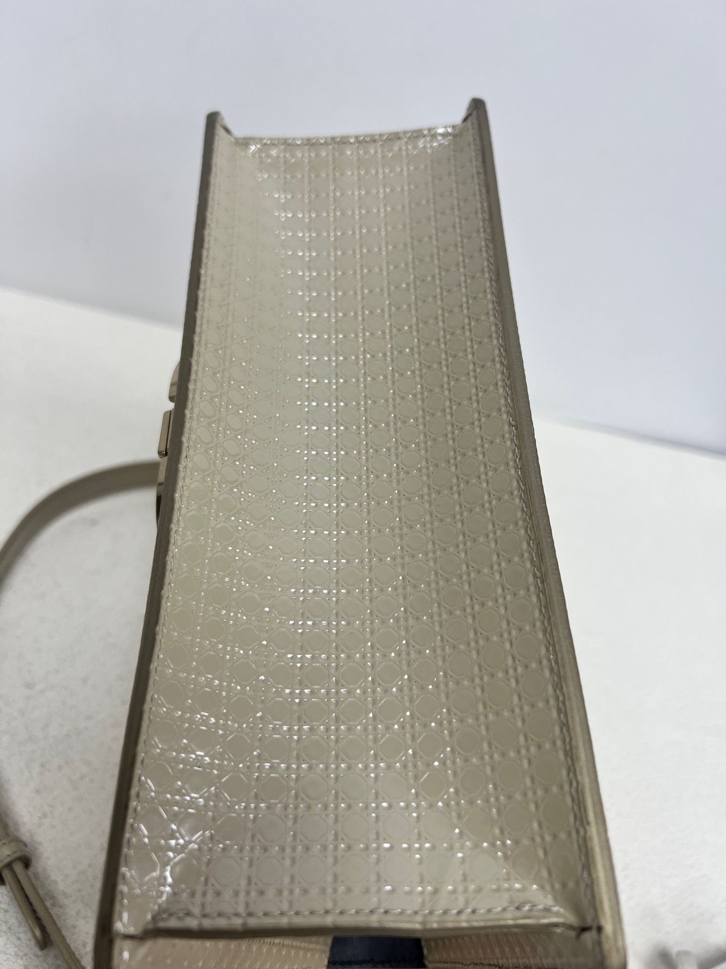 Dior - 30 Montaigne - Patent leather - Beige - (medium)