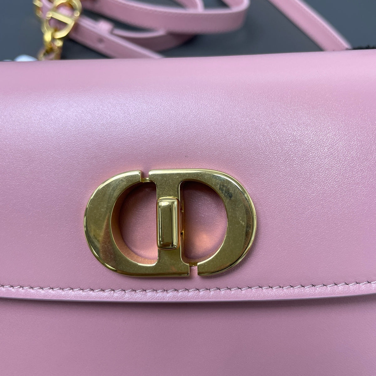 Dior - Avenue Montaigne - Leather - Pink