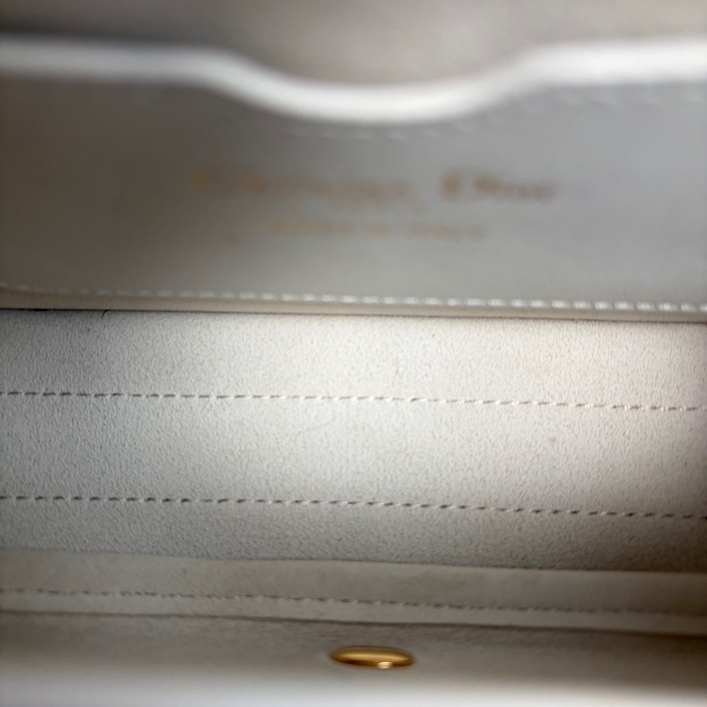 Dior - Bobby - Calfskin leather - Beige with Gold-Tone Hardware - (small)